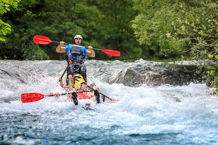 Riverrafting-eventyr på Cetina-floden i Kroatien, der byder på spændende strømfald og fantastiske kløftudsigter, foto 7 | wizardtrip