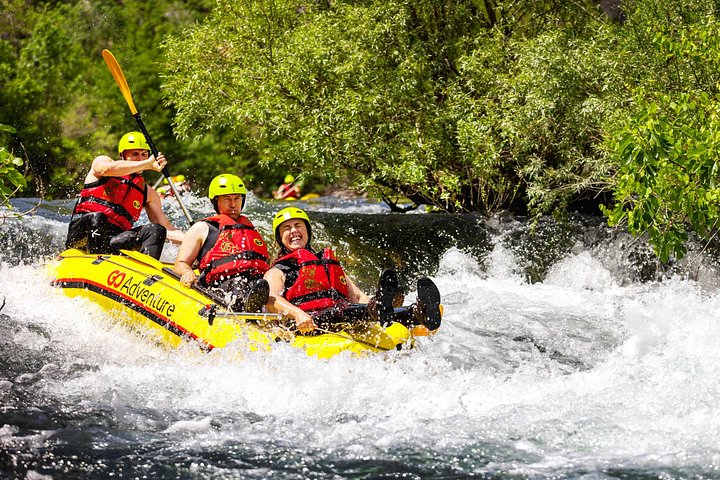 Riverrafting-eventyr på Cetina-floden i Kroatien, der byder på spændende strømfald og fantastiske kløftudsigter, foto 11 | wizardtrip