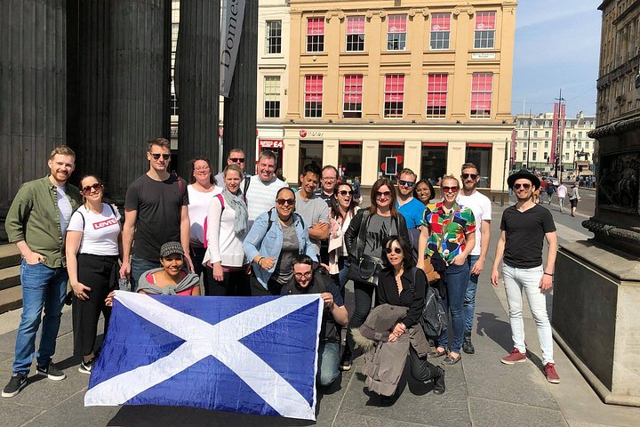 En guidet byvandring som utforsker det historiske sentrum av Glasgow, Skottland, med fokus på viktige landemerker og lokale historier, foto 8 | wizardtrip