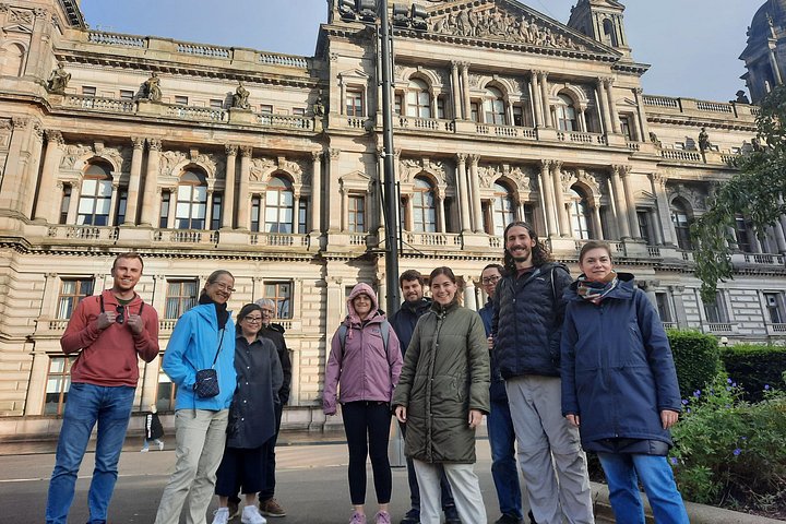 En guidet byvandring som utforsker det historiske sentrum av Glasgow, Skottland, med fokus på viktige landemerker og lokale historier, foto 9 | wizardtrip
