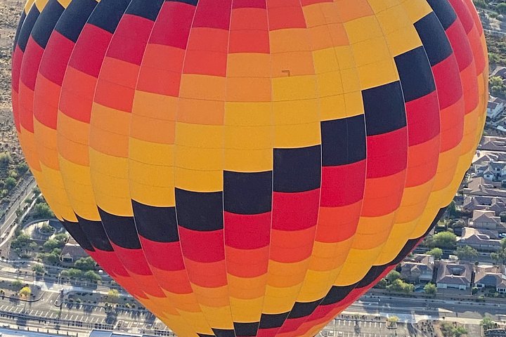 Passeio de balão de ar quente ao nascer do sol sobre o Deserto de Sonora perto de Phoenix, Arizona, foto 12 | wizardtrip