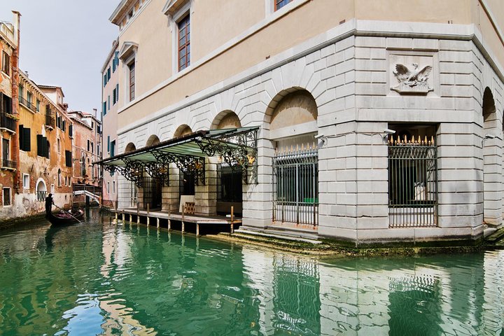 Una pintoresca excursión de un día a Venecia desde Roma en tren de alta velocidad, con canales, puentes y hora feliz, foto 12 | wizardtrip