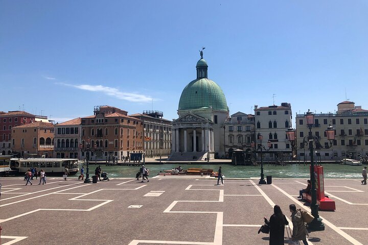 Una pintoresca excursión de un día a Venecia desde Roma en tren de alta velocidad, con canales, puentes y hora feliz, foto 18 | wizardtrip