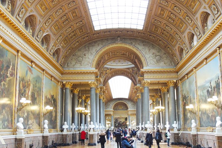 Versailles Small Group Guided Tour with Transportation from Paris | wizardtrip