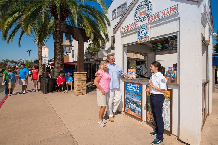 Hop-on hop-off trolley tour exploring San Diego's landmarks and attractions, photo 7 | wizardtrip