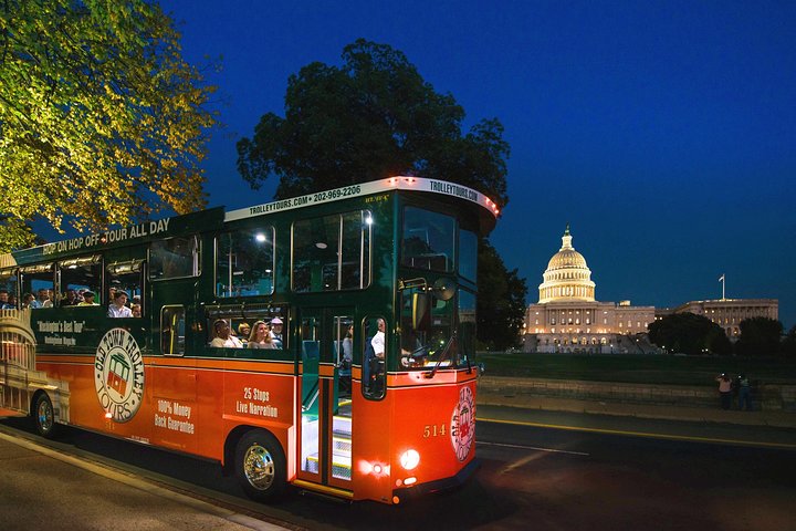 Washington DC Monuments by Moonlight Tour by Trolley | wizardtrip