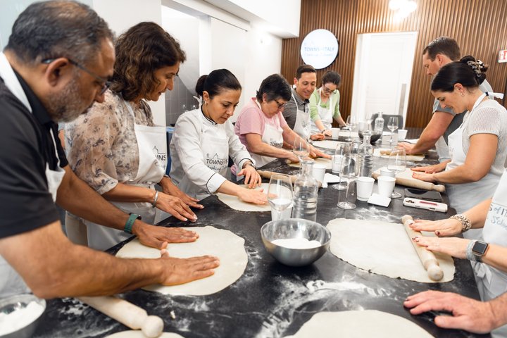 Authentic Italian cooking class in Florence, learning to make pasta, lasagna, and tiramisu, photo 13 | wizardtrip