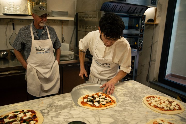 Aula prática de pizza e gelato em Florença com um chef local, incluindo vinho e gelato à vontade, foto 6 | wizardtrip