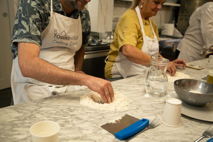 Aula prática de pizza e gelato em Florença com um chef local, incluindo vinho e gelato à vontade, foto 13 | wizardtrip