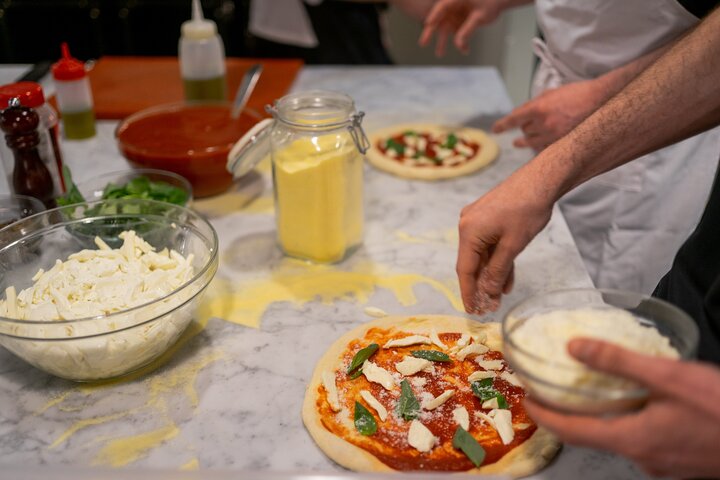 ミラノでの実践的なイタリア料理教室：ピザ作り、パスタ、ティラミス、ジェラート、写真13 | wizardtrip