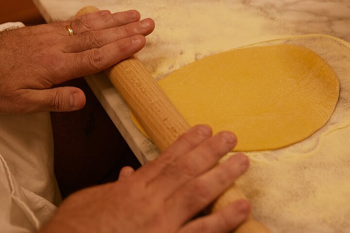 Hands-on Italian cooking class in Florence, learning pasta making or lasagna preparation with wine, photo 19 | wizardtrip