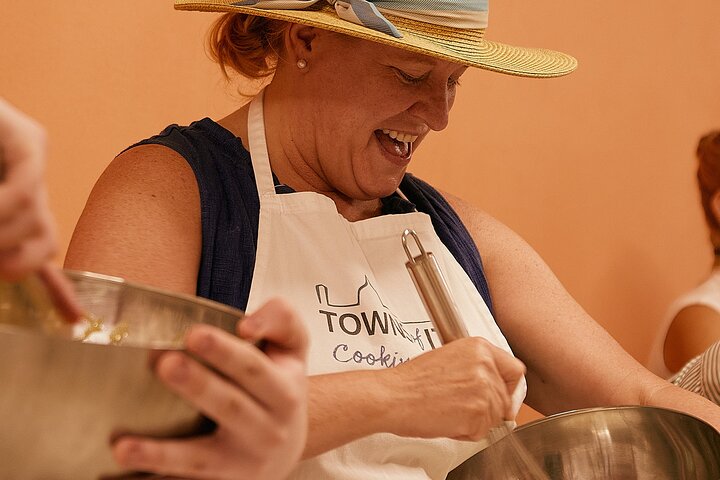 Hands-on Italian cooking class in Florence, learning pasta making or lasagna preparation with wine, photo 21 | wizardtrip