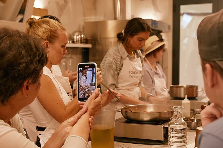 Hands-on Italian cooking class in Florence, learning pasta making or lasagna preparation with wine, photo 23 | wizardtrip