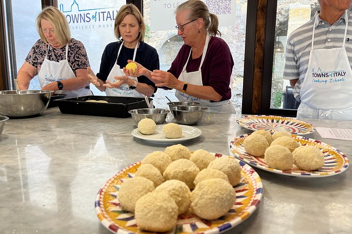 Praktische Siciliaanse kookles in Palermo, Italië, met marktbezoeken en heerlijke voedselbereiding, foto 16 | wizardtrip