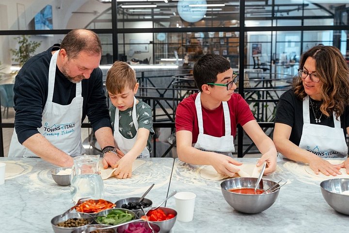 Praktisk pizza- og pastamadekursus i Rom med gelato-smagning og vin, foto 20 | wizardtrip