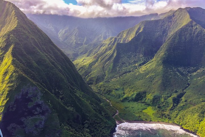 Tour in elicottero doors-off sopra le splendide coste e le scogliere marine di Maui e Molokai, foto 13 | wizardtrip