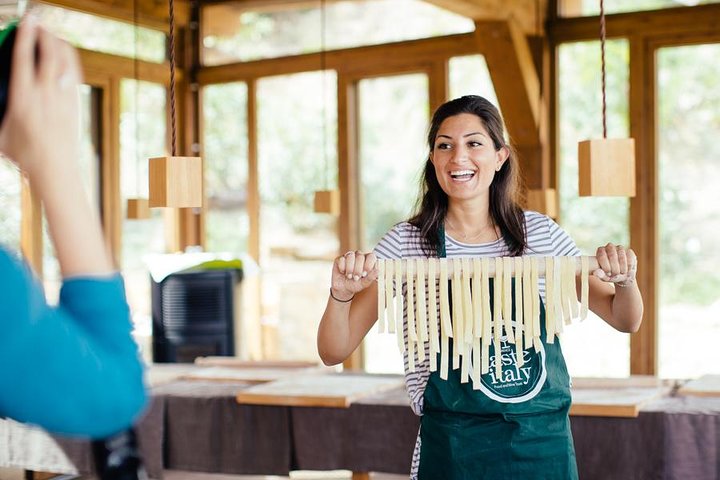Pasta & Pesto Class with a View, plus Tiramisù & opt. Market Tour | wizardtrip