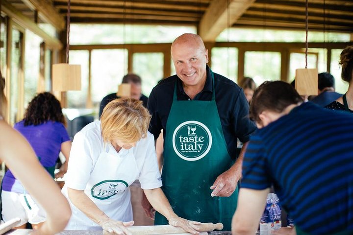 Praktischer Pastakochkurs in einem toskanischen Bauernhaus mit malerischer Aussicht, inklusive Marktbesuch und Mahlzeit, Foto 7 | wizardtrip