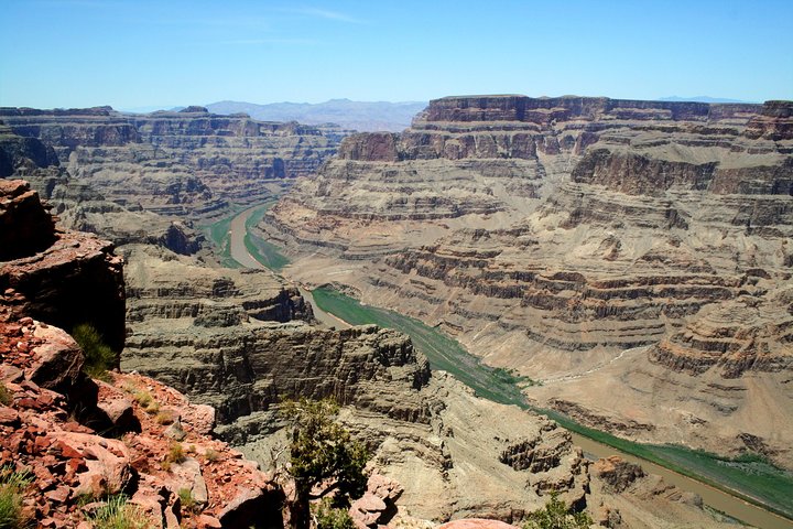 Small group tour to Grand Canyon West Rim, Skywalk, and Hoover Dam from Las Vegas, photo 6 | wizardtrip