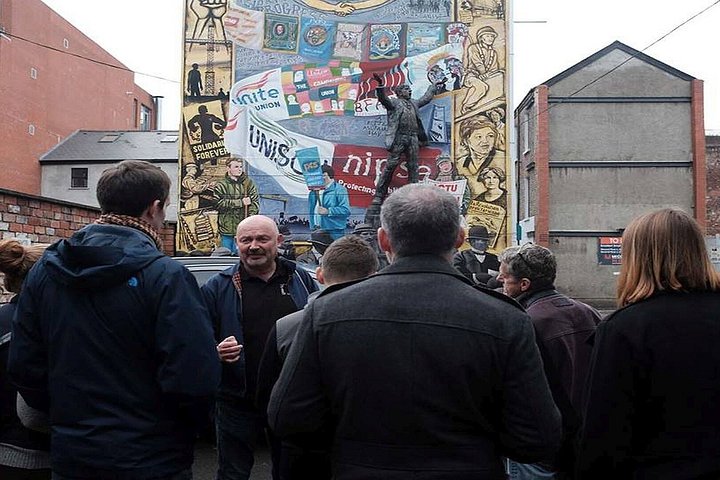 Byvandring i Belfast sentrum med fokus på historien til 'The Troubles' og veien til fred, foto 13 | wizardtrip