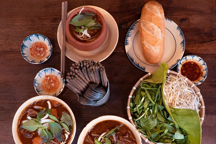 Ho-Chi-Minh-Stadt Street Food Tour mit dem Motorrad bei Nacht, mit lokalen Gerichten und Stadtansichten, Foto 6 | wizardtrip