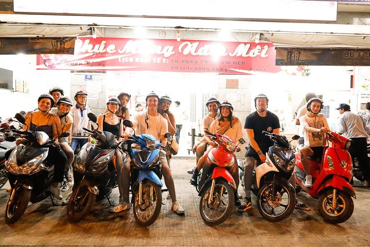 Ho-Chi-Minh-Stadt Street Food Tour mit dem Motorrad bei Nacht, mit lokalen Gerichten und Stadtansichten, Foto 23 | wizardtrip
