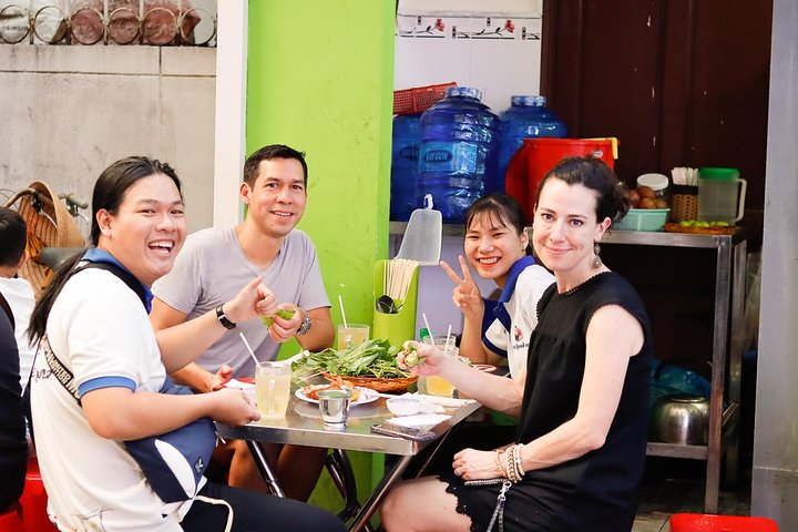 Ho-Chi-Minh-Stadt Street Food Tour mit dem Motorrad bei Nacht, mit lokalen Gerichten und Stadtansichten, Foto 25 | wizardtrip