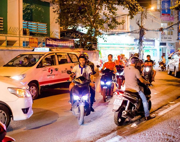 Ho-Chi-Minh-Stadt Street Food Tour mit dem Motorrad bei Nacht, mit lokalen Gerichten und Stadtansichten, Foto 29 | wizardtrip