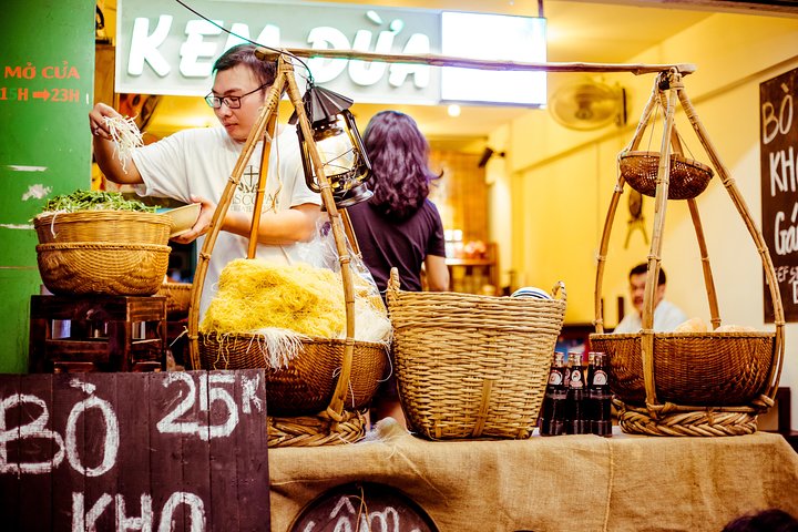 Ho-Chi-Minh-Stadt Street Food Tour mit dem Motorrad bei Nacht, mit lokalen Gerichten und Stadtansichten, Foto 31 | wizardtrip