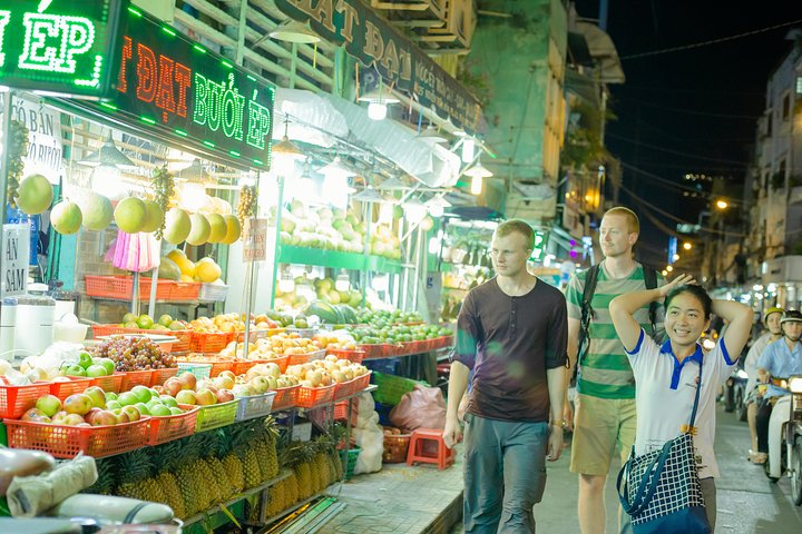 Street food tour in Ho Chi Minh City met lokale gids, met diverse Vietnamese gerechten en levendige avondmarkten, foto 11 | wizardtrip