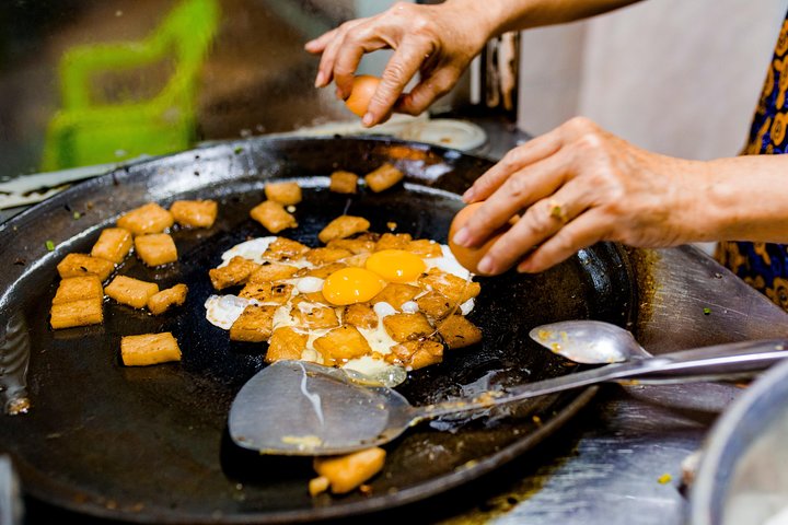 Street food tour in Ho Chi Minh City met lokale gids, met diverse Vietnamese gerechten en levendige avondmarkten, foto 15 | wizardtrip