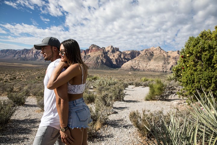 Escursione guidata nel Red Rock Canyon vicino a Las Vegas, che offre paesaggi desertici panoramici e sentieri, foto 9 | wizardtrip