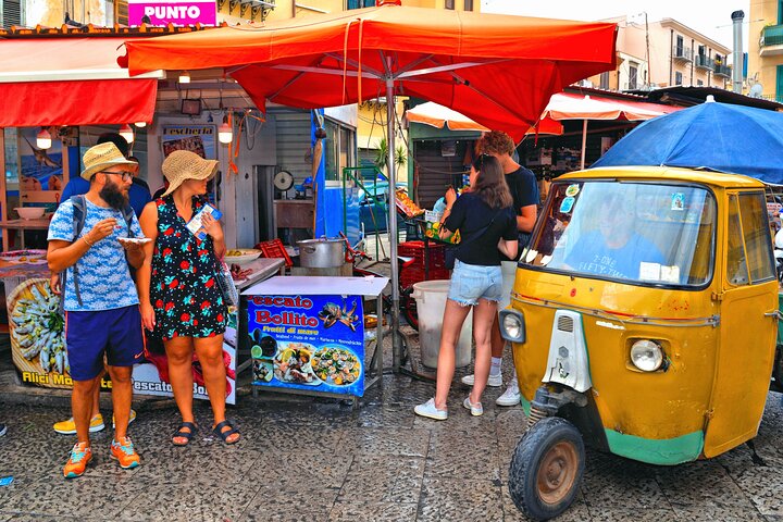 Palermo street food tour tasting local delicacies in the historic city center, photo 11 | wizardtrip