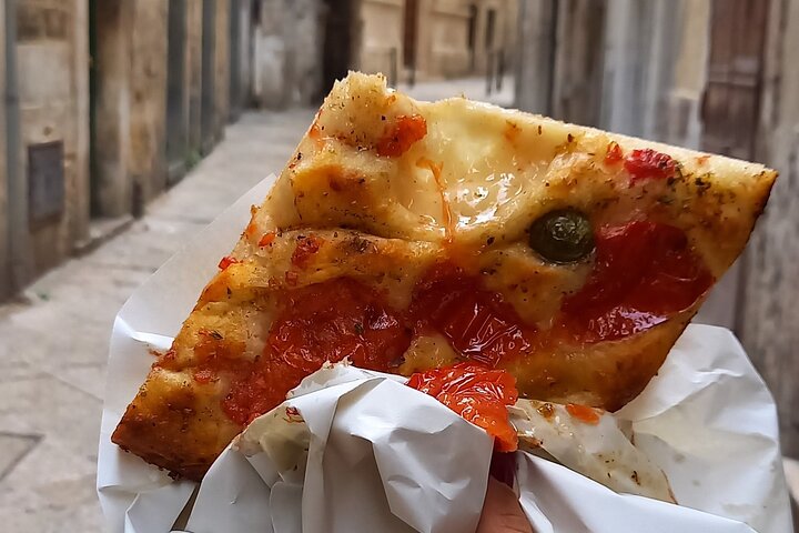 Le Meilleur Tour de Street Food de Bari - Petit Groupe par Do Eat Better | wizardtrip