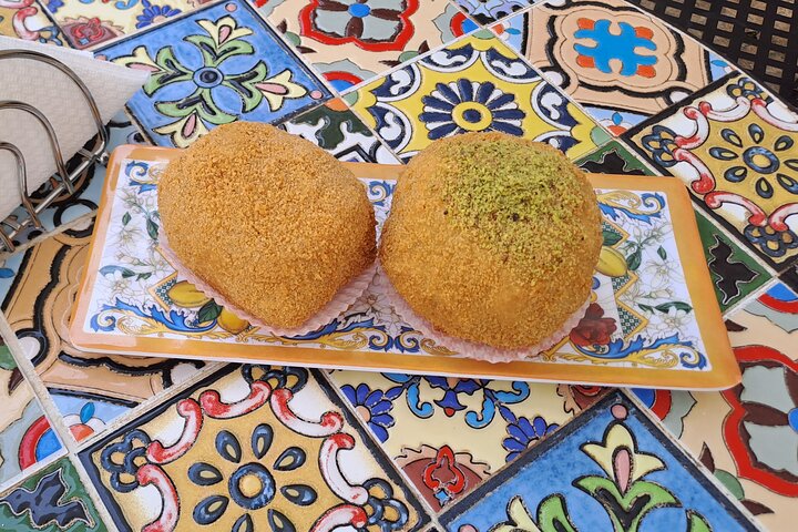 Geführte Street Food Tour durch die historische Insel Ortigia in Syrakus, Italien, Foto 11 | wizardtrip