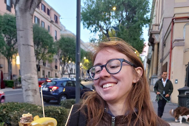 Un tour gastronomico guidato a Cagliari, Italia, che presenta cucina e vino sardo locale, foto 9 | wizardtrip