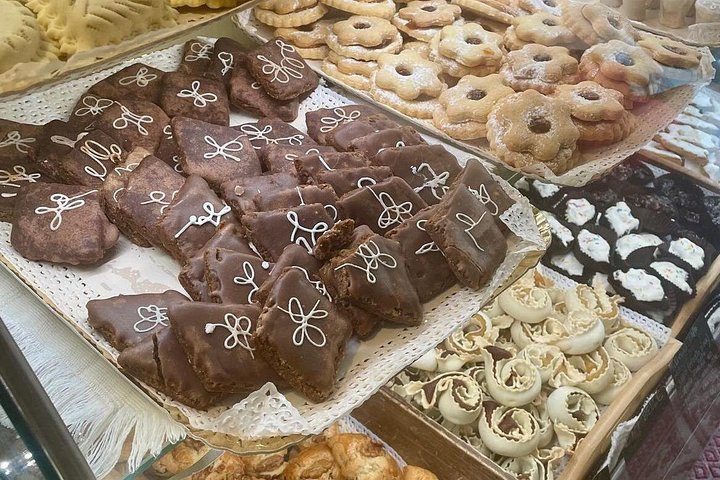 Un tour gastronomico guidato a Cagliari, Italia, che presenta cucina e vino sardo locale, foto 11 | wizardtrip