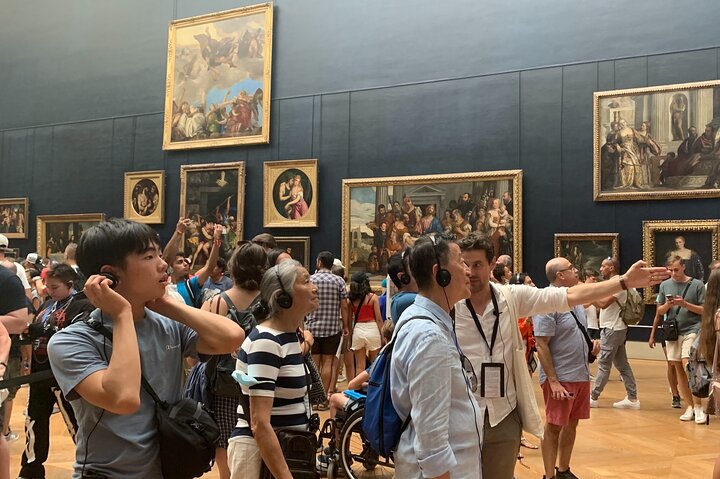 Paris Louvre 6-People Tour with Pre-Reserved Tickets | wizardtrip