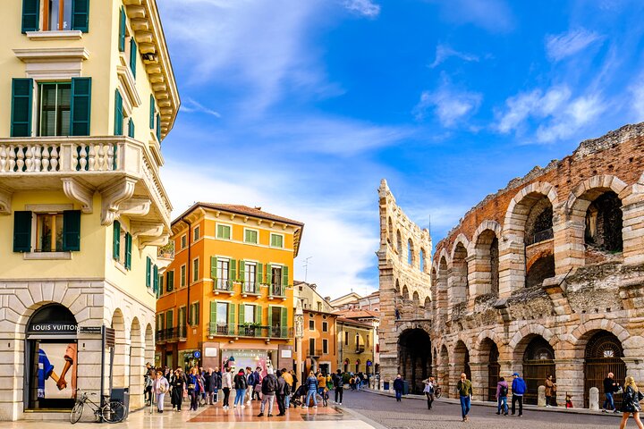 Tour guiado por los sitios históricos de Verona, incluyendo la Arena y la Casa de Julieta, foto 9 | wizardtrip