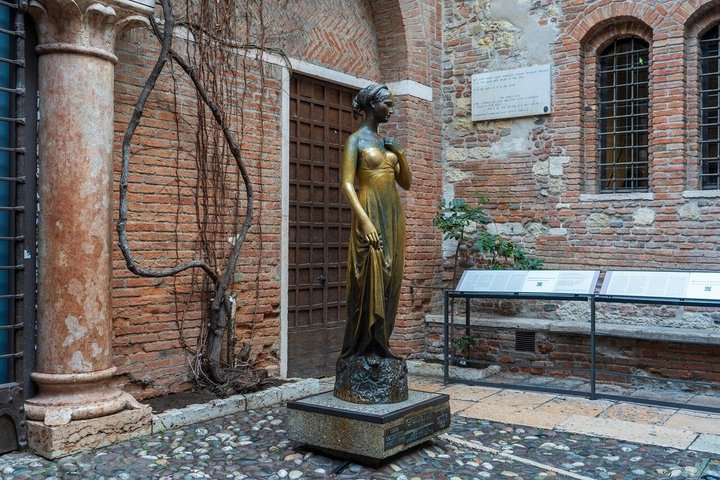 Tour guiado por los sitios históricos de Verona, incluyendo la Arena y la Casa de Julieta, foto 11 | wizardtrip