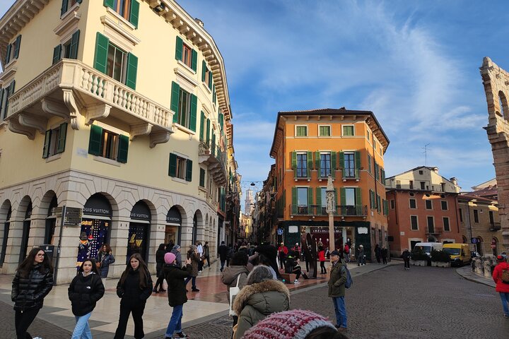 Tour guiado por los sitios históricos de Verona, incluyendo la Arena y la Casa de Julieta, foto 14 | wizardtrip