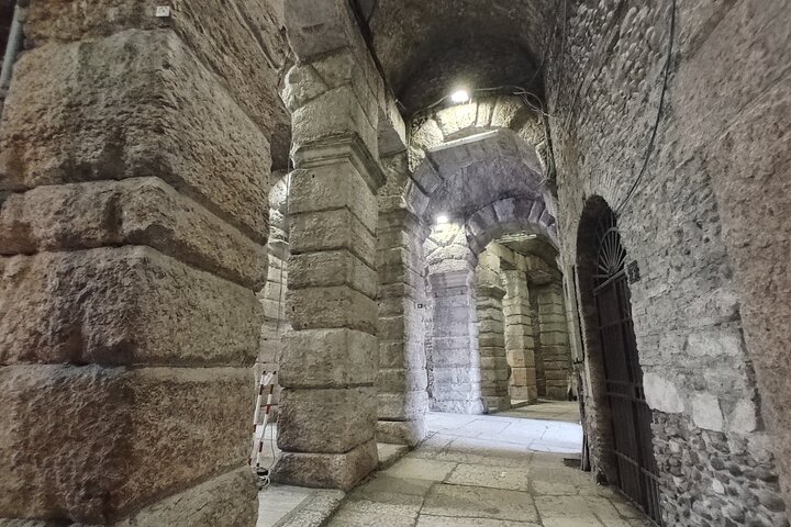Tour guiado por los sitios históricos de Verona, incluyendo la Arena y la Casa de Julieta, foto 16 | wizardtrip