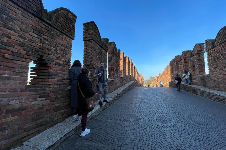 Tour guiado por los sitios históricos de Verona, incluyendo la Arena y la Casa de Julieta, foto 18 | wizardtrip