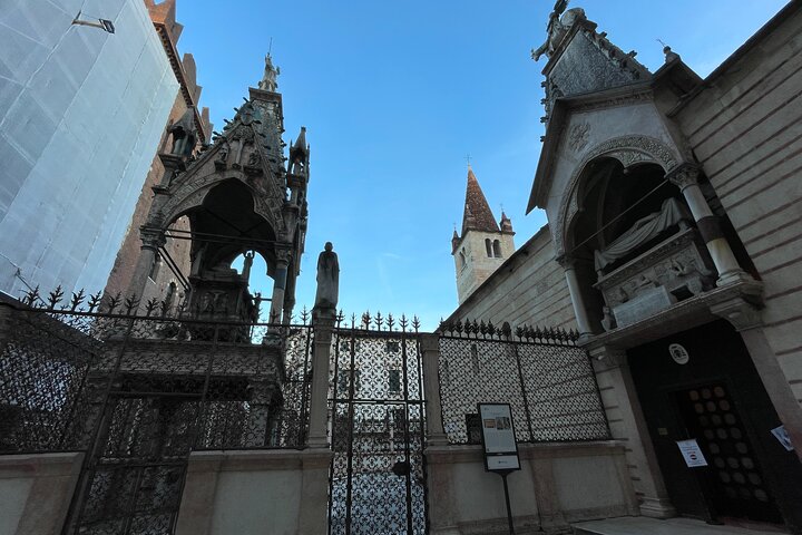 Tour guiado por los sitios históricos de Verona, incluyendo la Arena y la Casa de Julieta, foto 24 | wizardtrip