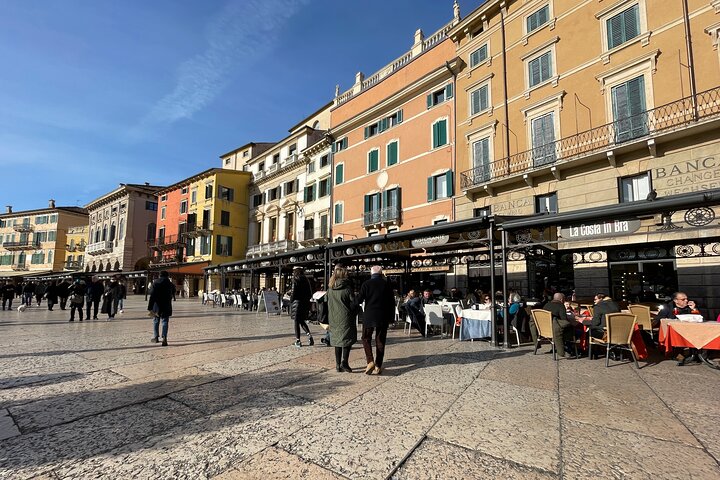 Tour guiado por los sitios históricos de Verona, incluyendo la Arena y la Casa de Julieta, foto 25 | wizardtrip