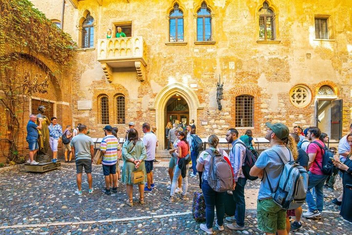 Tour guiado por los sitios históricos de Verona, incluyendo la Arena y la Casa de Julieta, foto 26 | wizardtrip