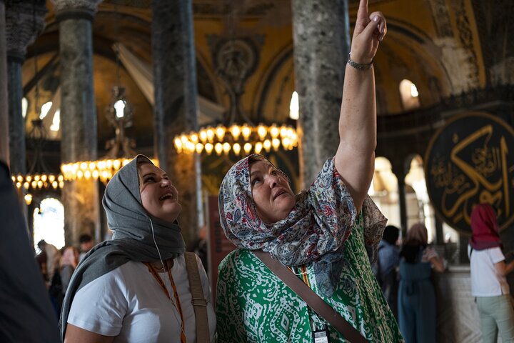 Explore Istanbul's iconic Blue Mosque and Hagia Sophia on a guided small-group tour, photo 11 | wizardtrip