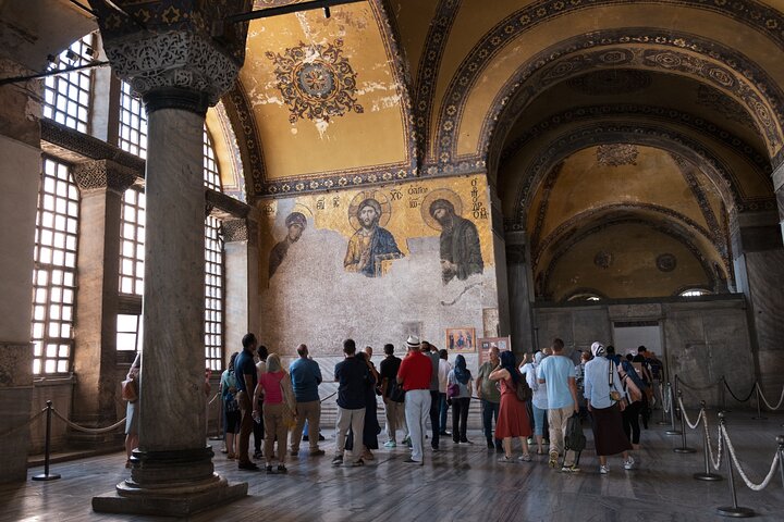 Explore Istanbul's iconic Blue Mosque and Hagia Sophia on a guided small-group tour, photo 14 | wizardtrip