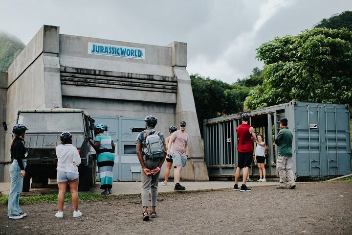 Experimente um emocionante passeio de UTV Raptor no Kualoa Ranch em Oahu, explorando locais de filmes e paisagens deslumbrantes, foto 8 | wizardtrip