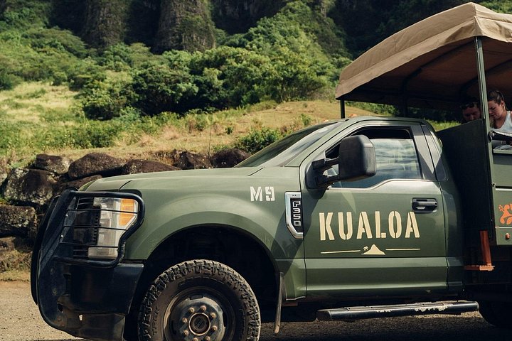 Explora lugares icónicos de filmación en un emocionante tour de Aventura Jurásica en Kualoa Ranch, Oahu, foto 7 | wizardtrip